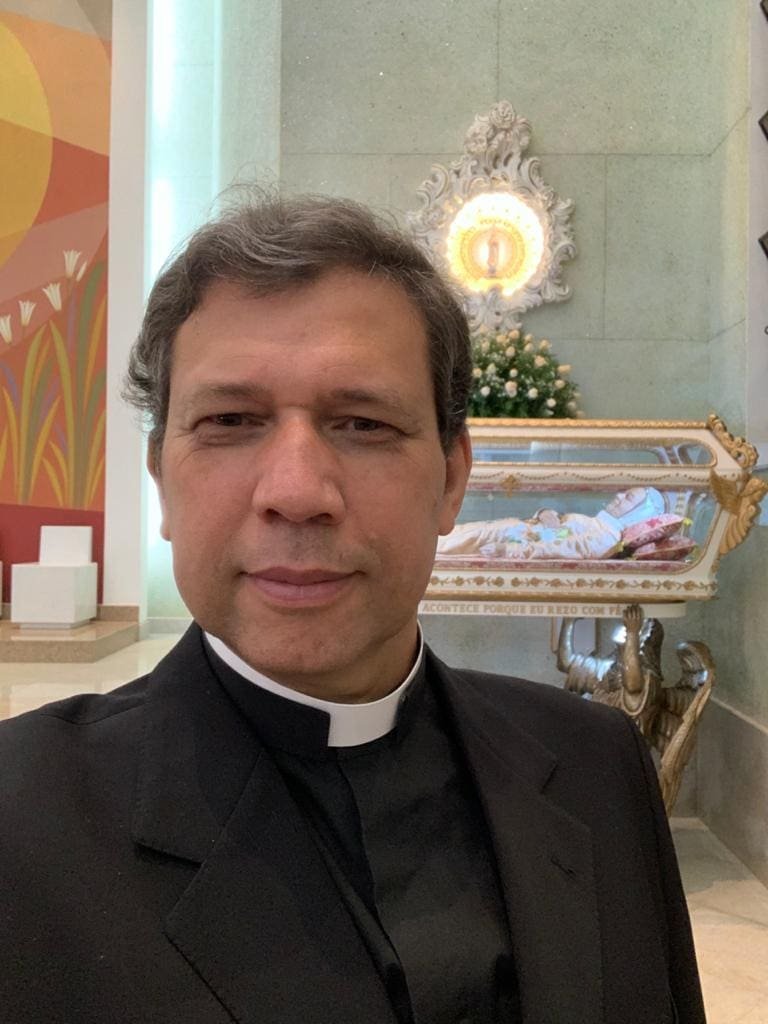 Picture of Por Cônego Marcos Menezes